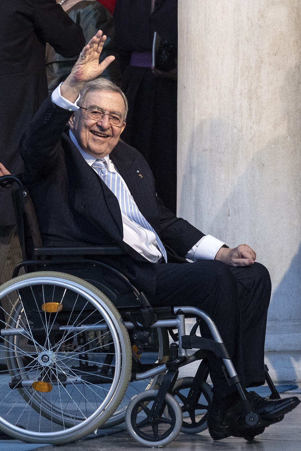 在雅典低调安葬 希腊末代国王辞世